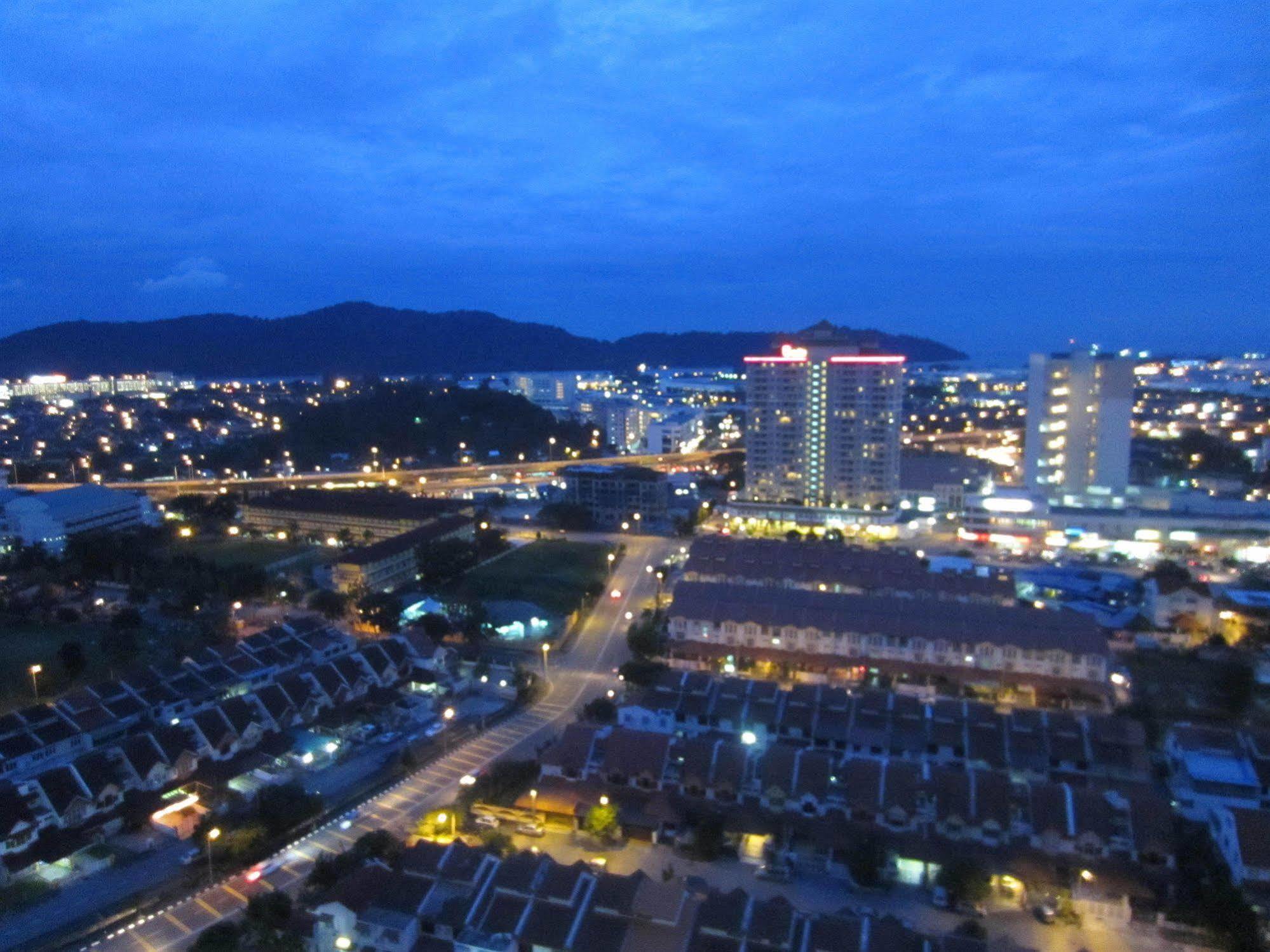 The Ceo Duplex Soho Suite Bayan Lepas Εξωτερικό φωτογραφία